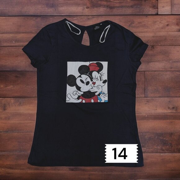 M Disney/marvel/bands/looney tunes/Teen and Women graphic T-shirts NWOT Pick one - Picture 3 of 17